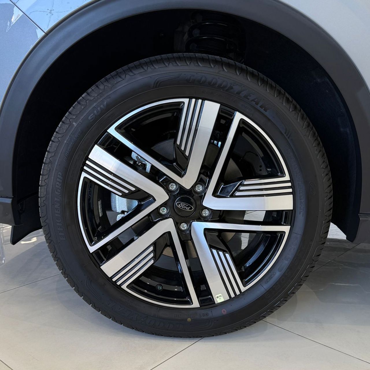 تيريتورى تيتانيوم