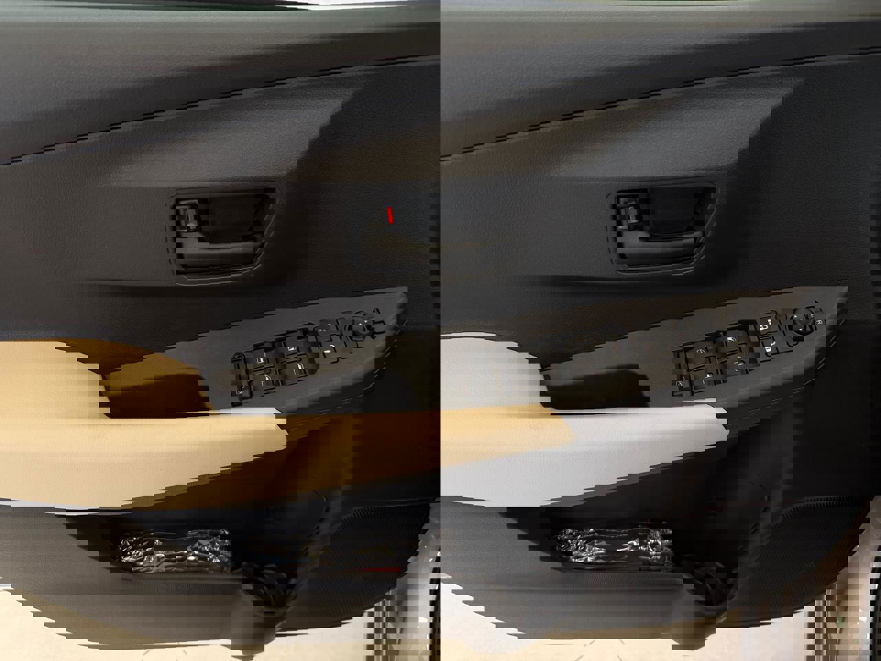 تويوتا ياريس 2026 ستاندر (Y)