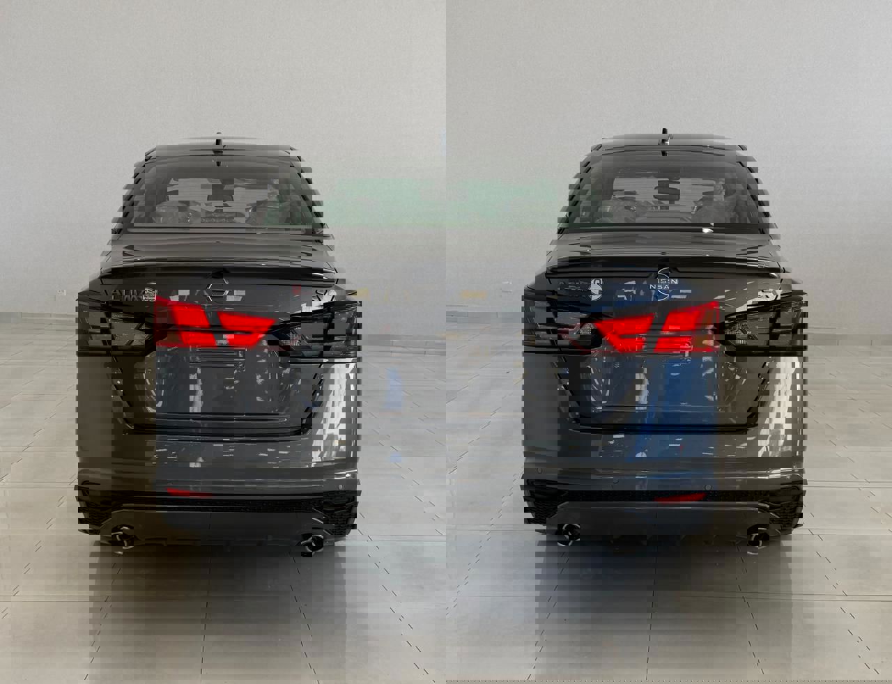 نيسان ألتيما (SV)